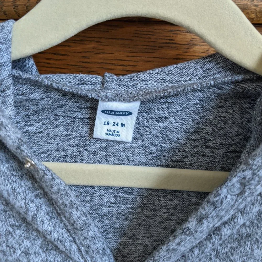 🌟 Gray Old Navy Hoode 18-24m